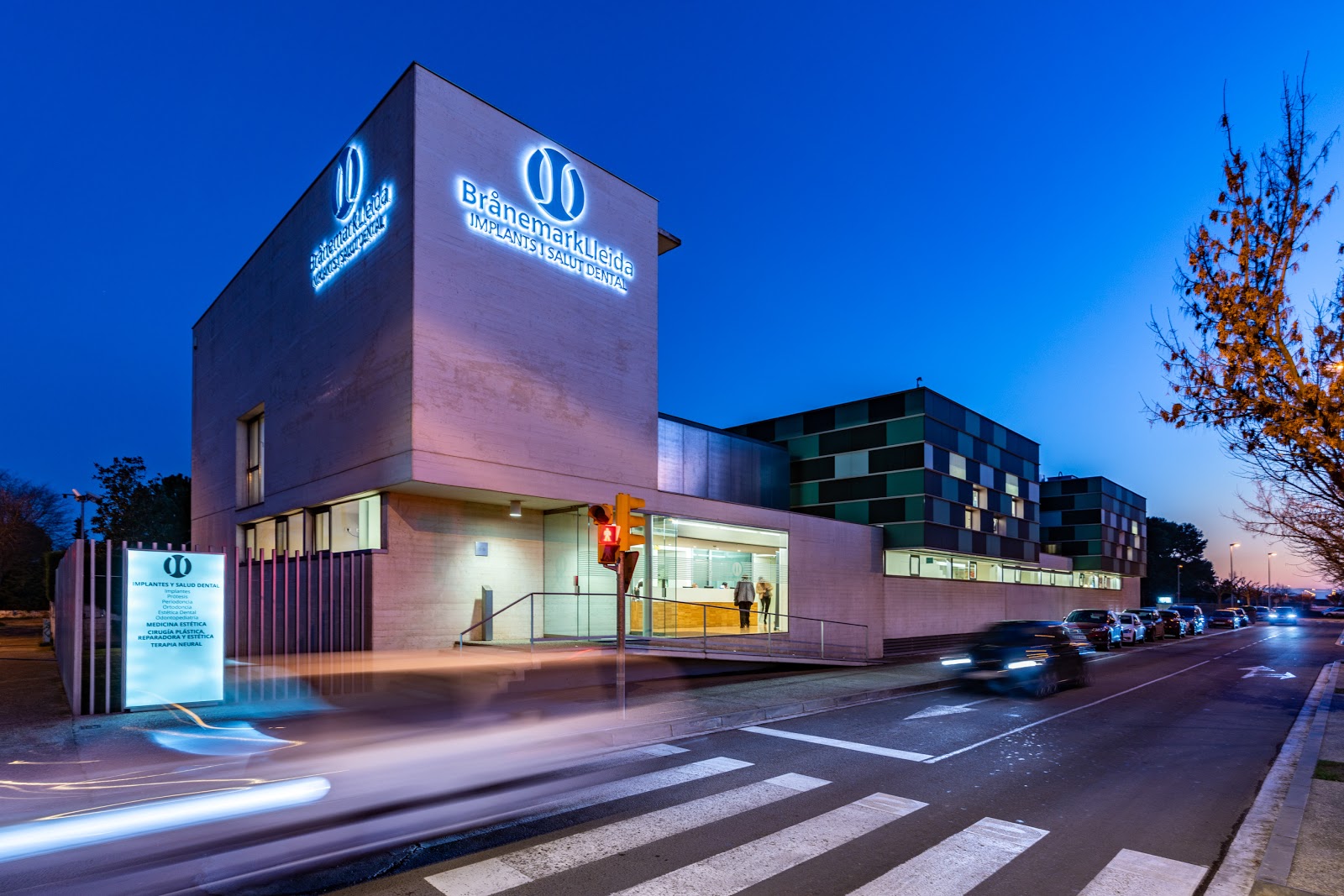 Clínica Dental Brånemark Lleida - Implantes, Ortodoncia y Estética