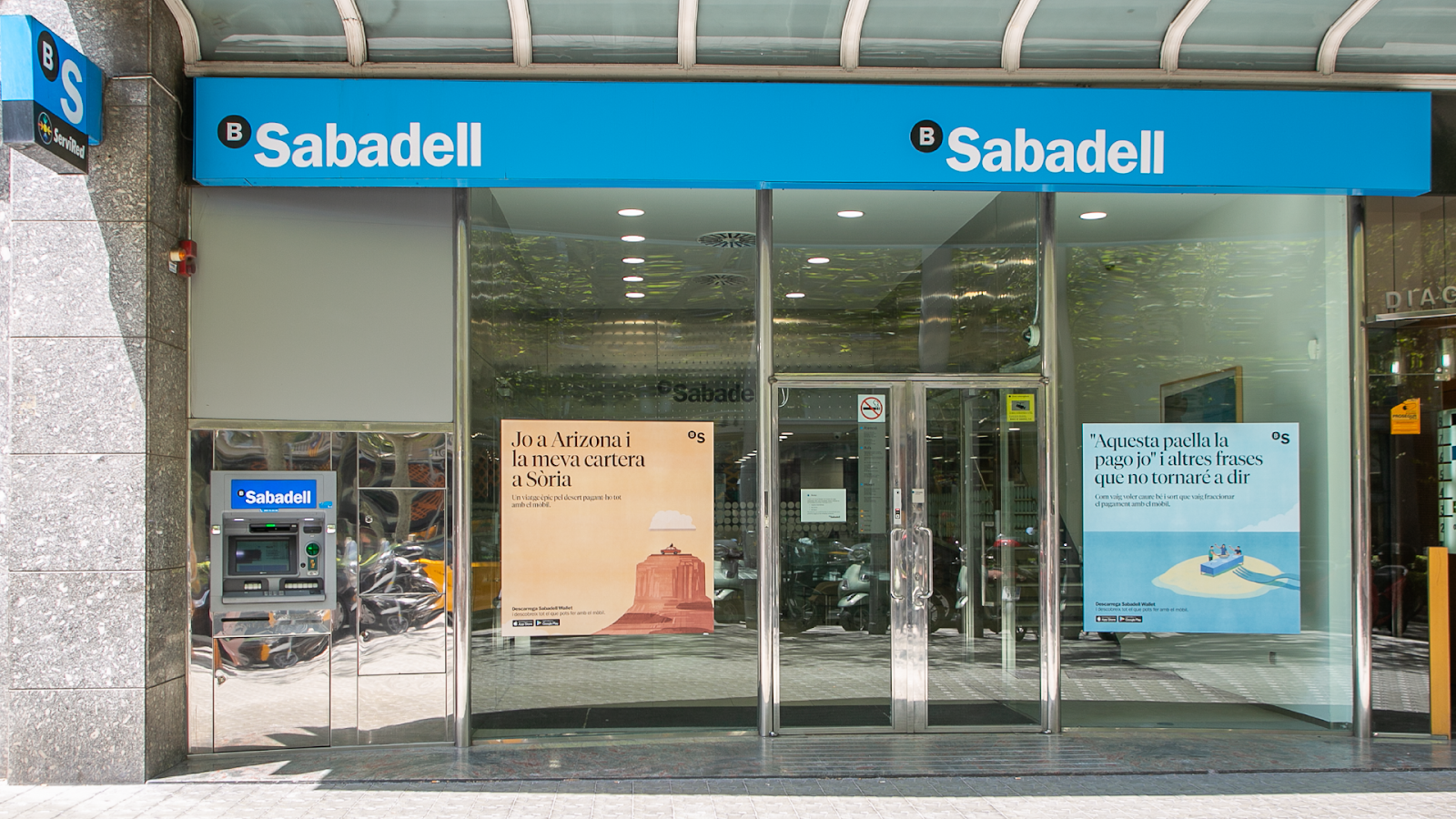 Distribucions Albert Piñol