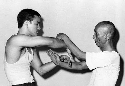 Wing Chun Kung Fu Granollers A.W.W. Kali Pekiti-Tirsia, Defensa Personal. Arte Marcial Tradicional.