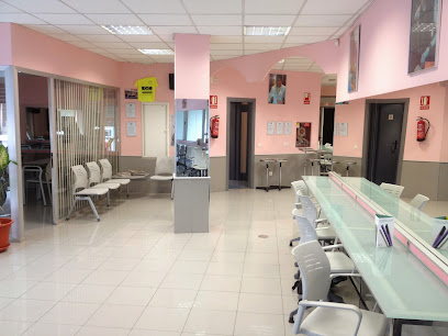 C&amp;C ACADEMIA LLONGUERAS BARCELONA (VILADOMAT). Academia de Peluquería, Barbería y Estética.