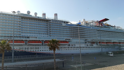 Puerto de Barcelona / E dique cabecera