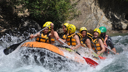 Eseraventura actividades en la naturaleza aguas bravas