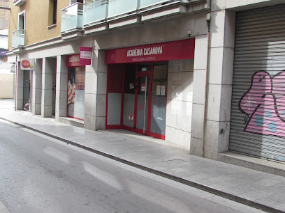 C&amp;C ACADEMIA CASANOVA VIC. Academia de Peluquería, Barbería y Estética.