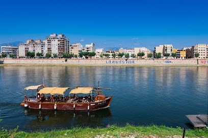 Embarcadero Río Ebro Tortosa