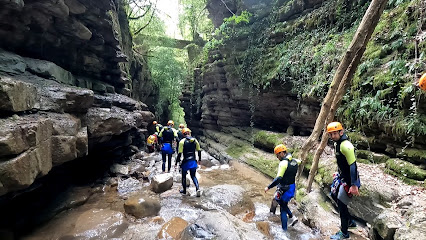 T T Aventura - Barranquismo - Canoas- Aínsa, Pirineo
