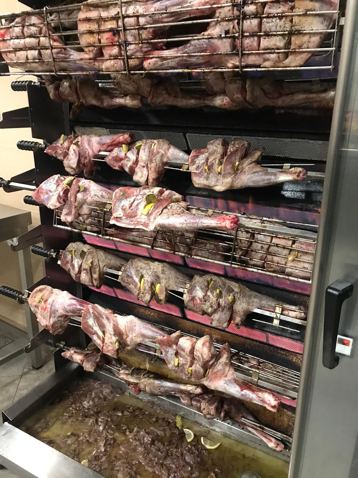 Asador de pollos HIPERCAVA