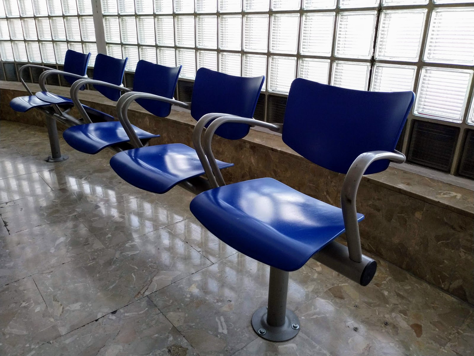 Carrer de l' Arquitecte Gomà, 10 Garage