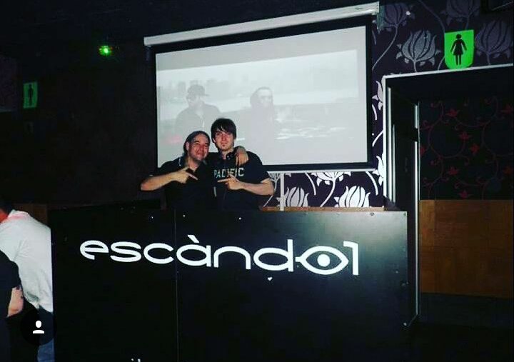 PUB NOU ESCÀNDOL