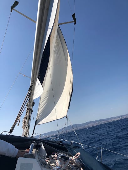 BCN Sailing - Capitán DEO - Velero Barcelona