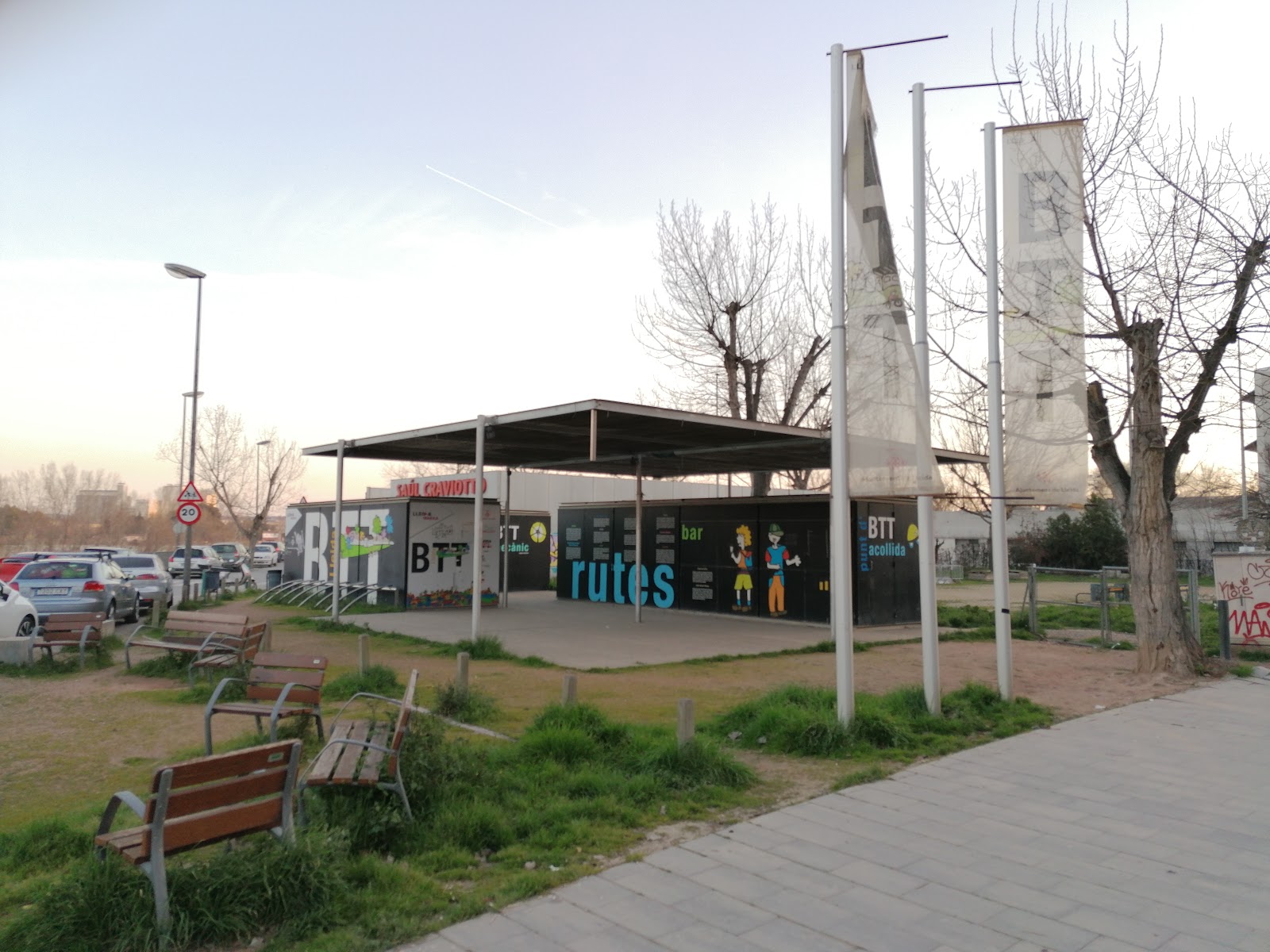 ZONÀ BTT, Ciclisme, taller, Cafeteria, wc