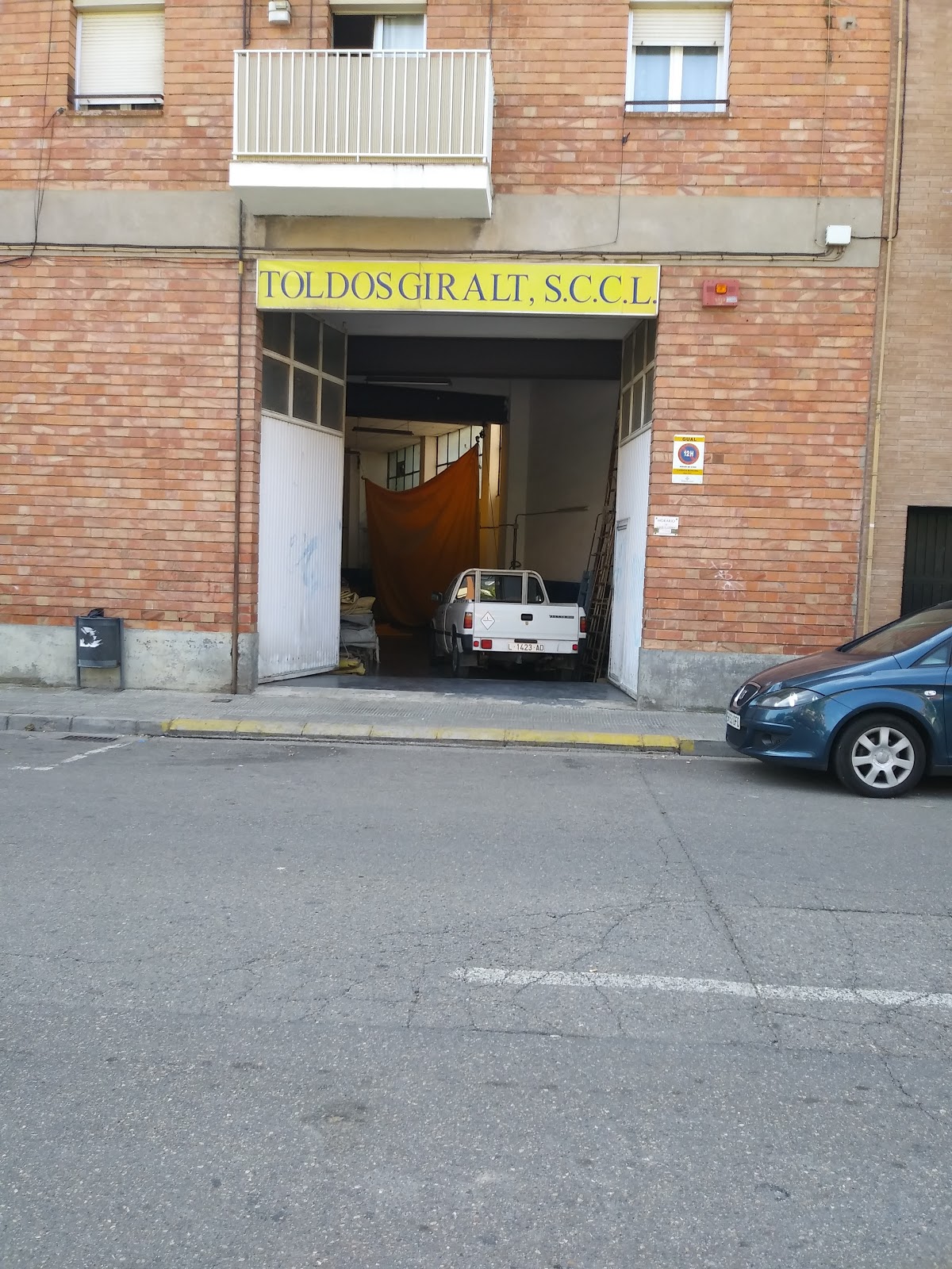 Toldos Giralt S C C L Lleida