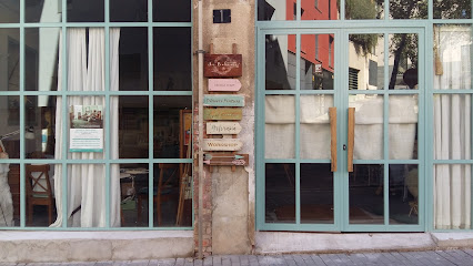 LA BOHÈME BY LAVEDA. Escola i Centre D'art creatiu.