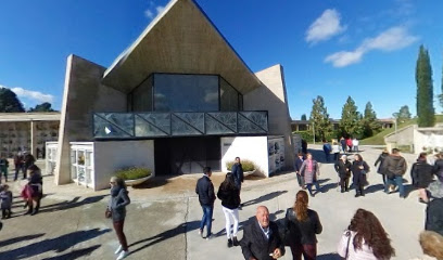 Cementiri Municipal de Lleida (entrada principal i pàrking)