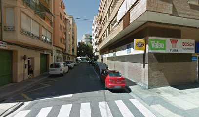 Zona de aparcamiento reservada para motos y bicicletas